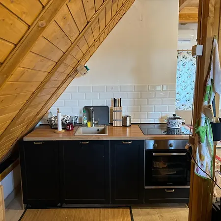 Semesterbostad Vikendica Sa Bazenom U Blizini Beograda