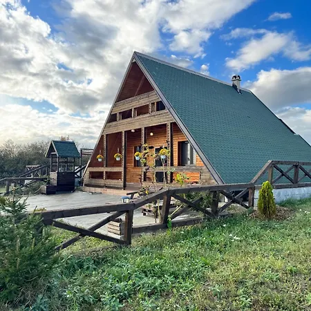 Semesterbostad Vikendica Sa Bazenom U Blizini Beograda